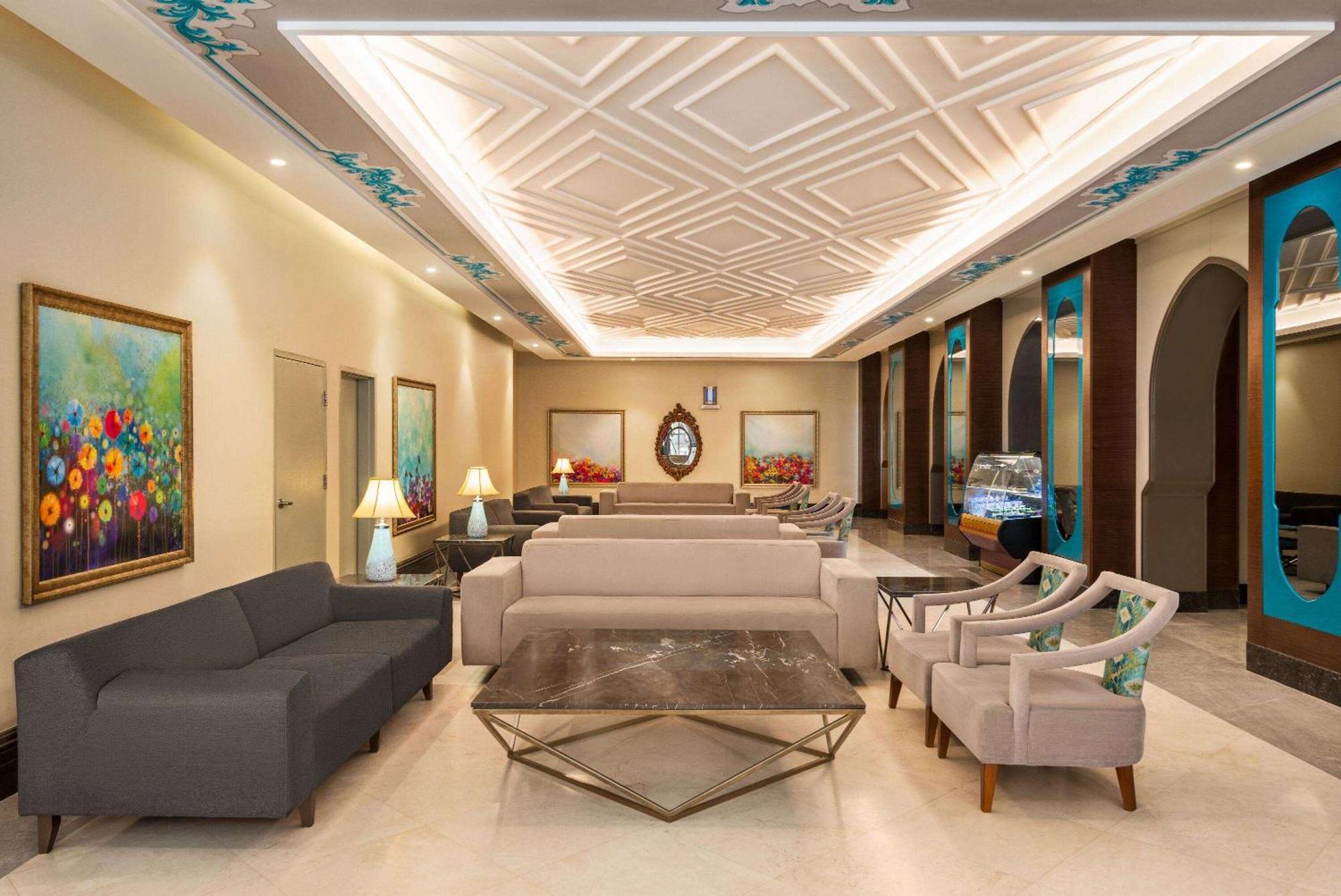 Ramada By Wyndham Makkah Zad Al Tayseer Mekka Buitenkant foto