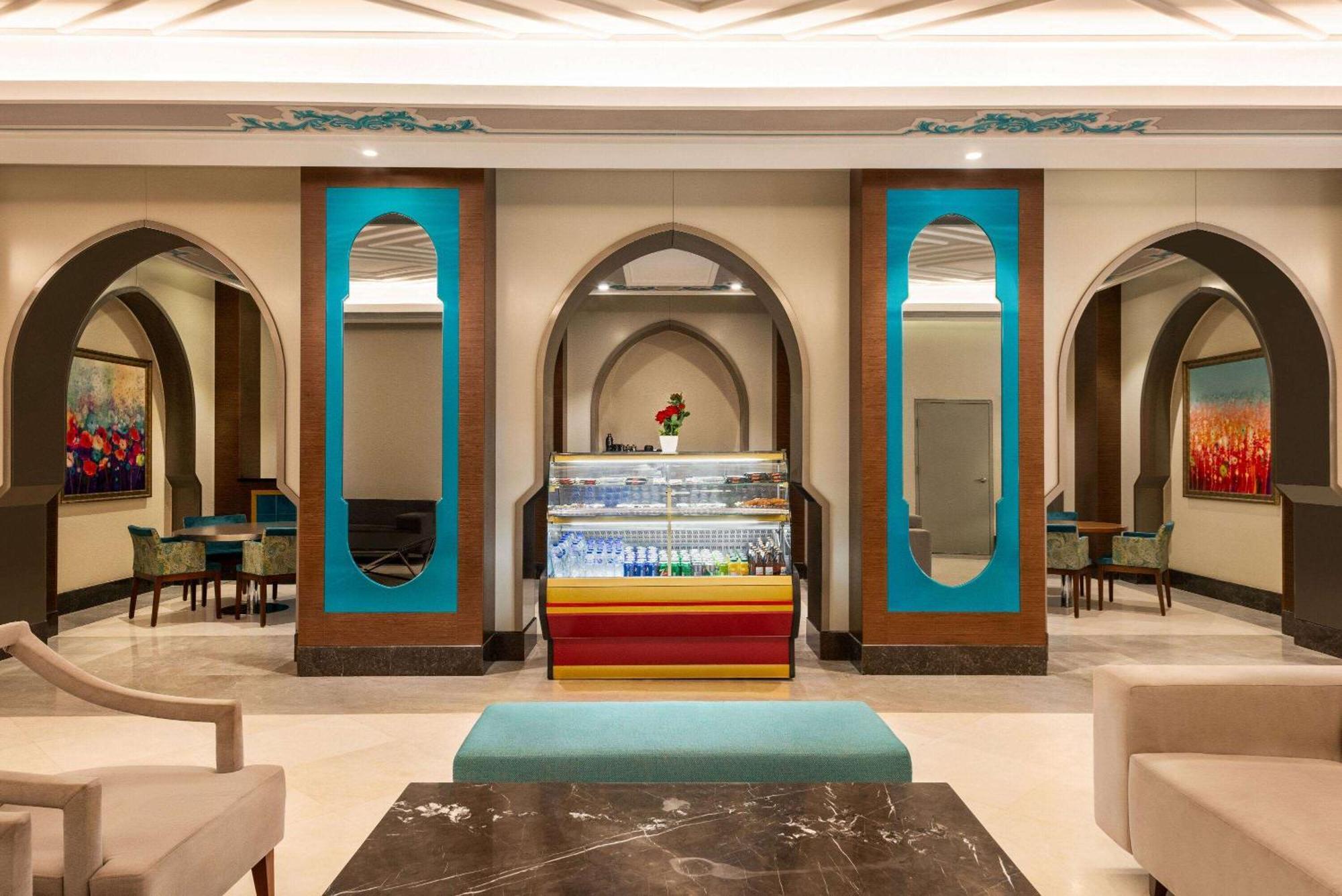Ramada By Wyndham Makkah Zad Al Tayseer Mekka Buitenkant foto